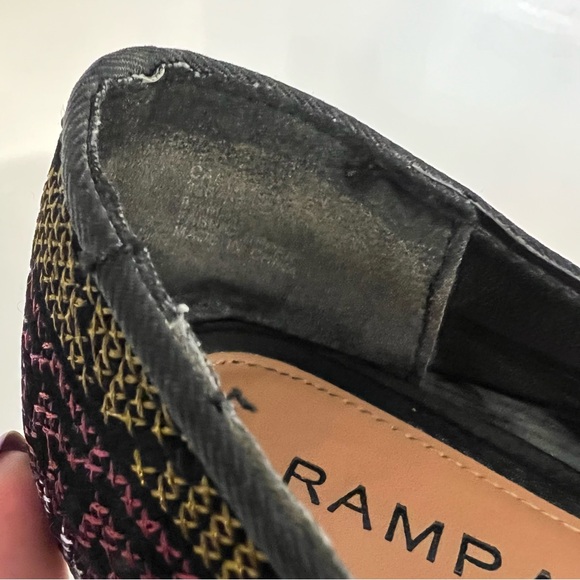 EUC Rampage size 8.5 black embroidered pointy toe flats, - Picture 6 of 6